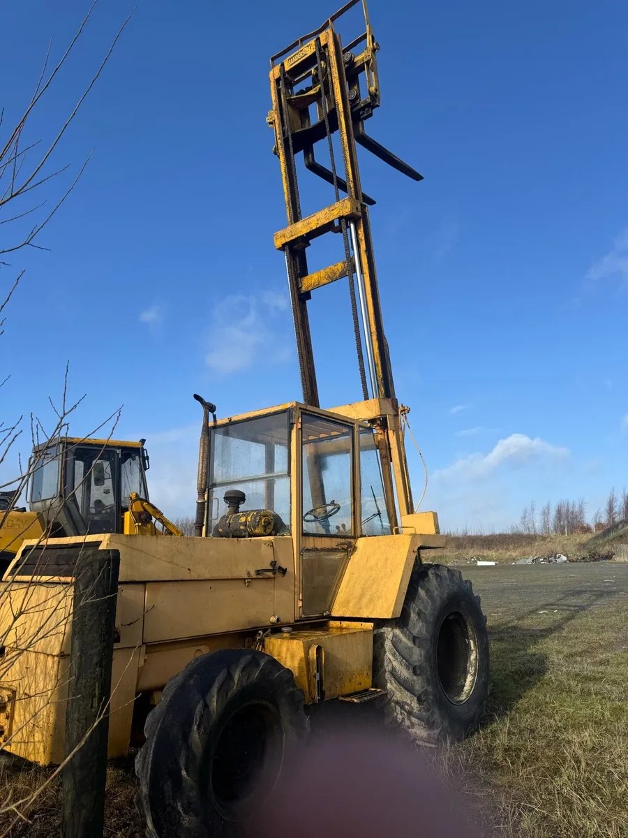 Forklift all terrain €7,500 SALE AGREED - Image 2