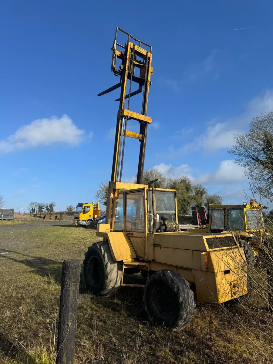 Forklift all terrain €7,500 SALE AGREED - Image 3