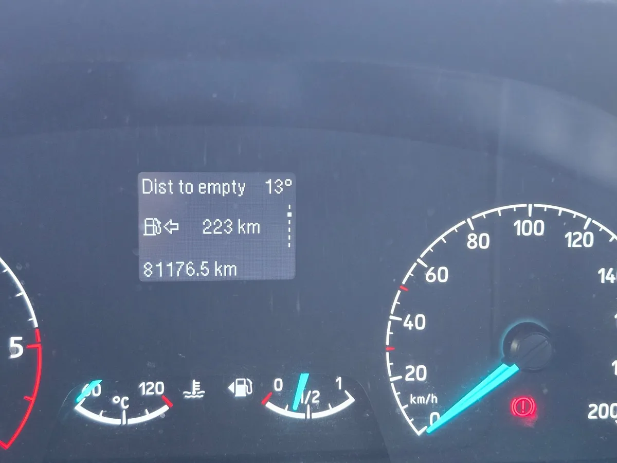 Ford Transit Custom 2023 - Image 2