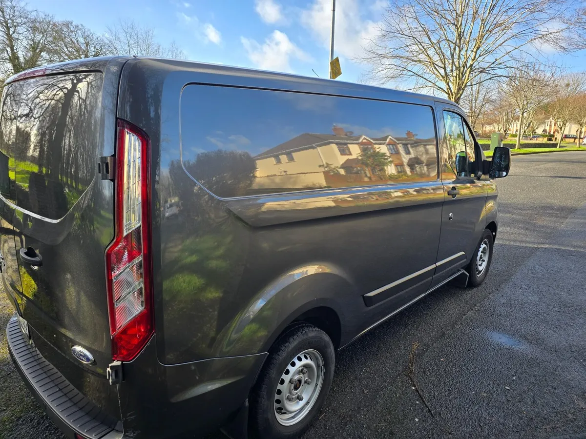 Ford Transit Custom 2023 - Image 4
