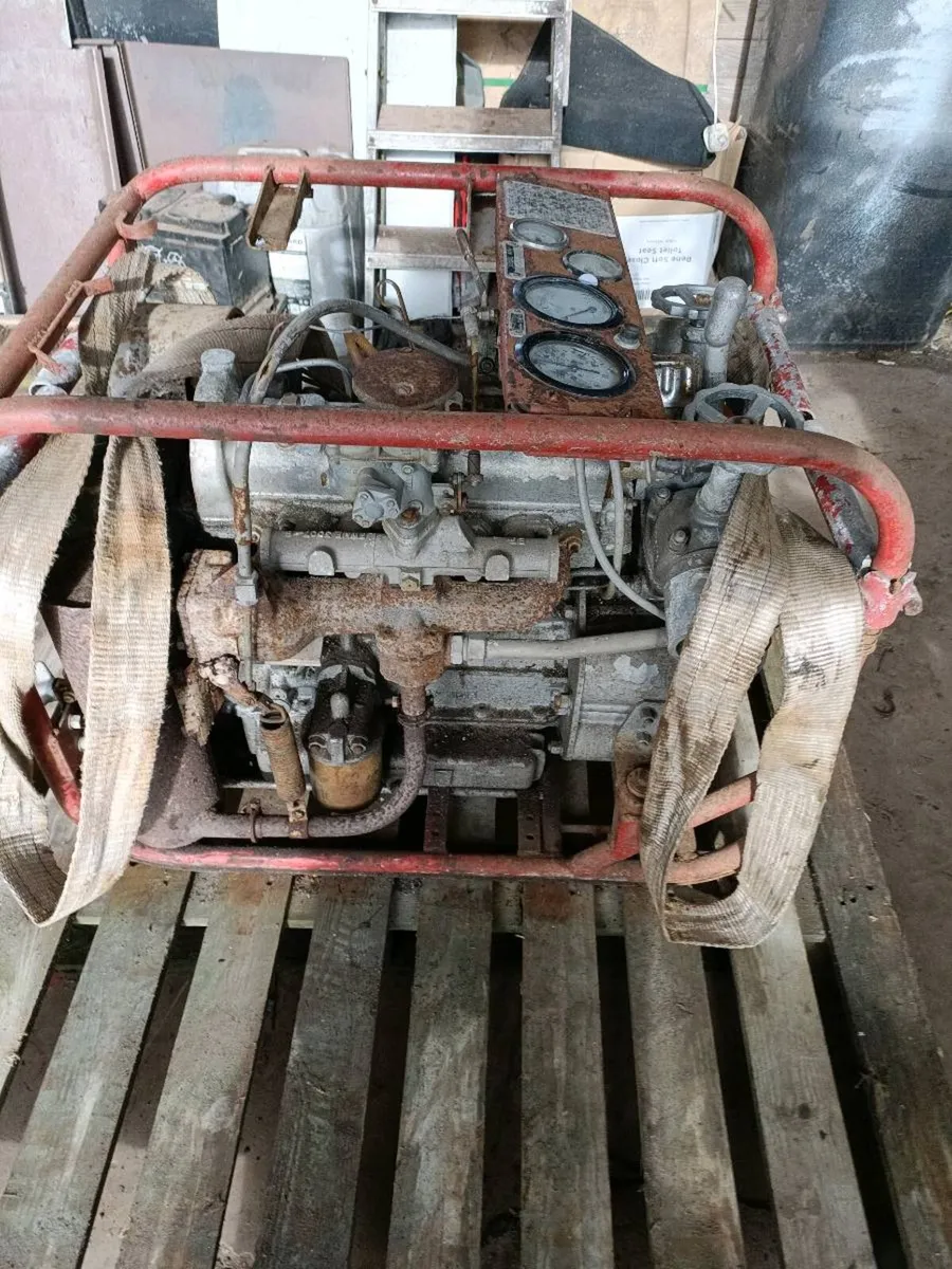Water pump 4cly petrol engine - Image 1