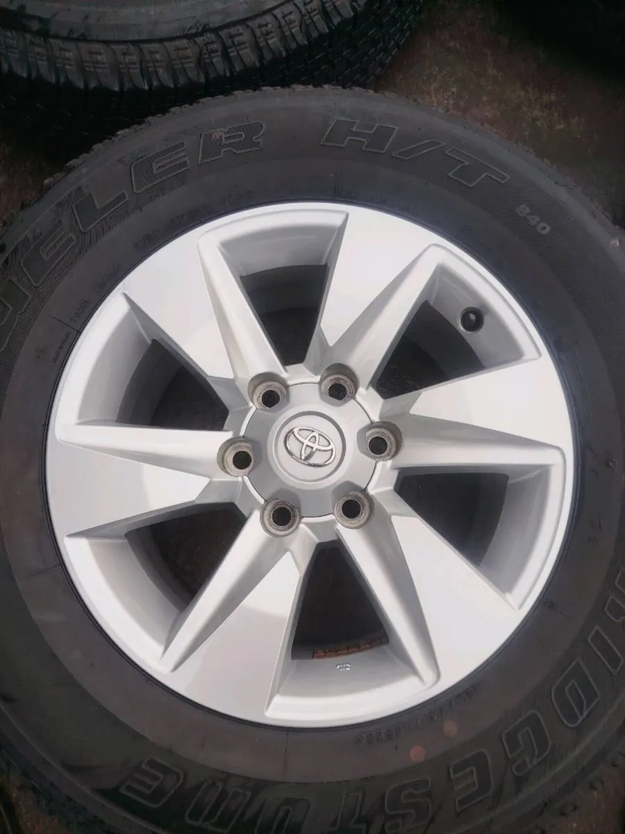 Landcruiser 17 inch alloys - Image 2