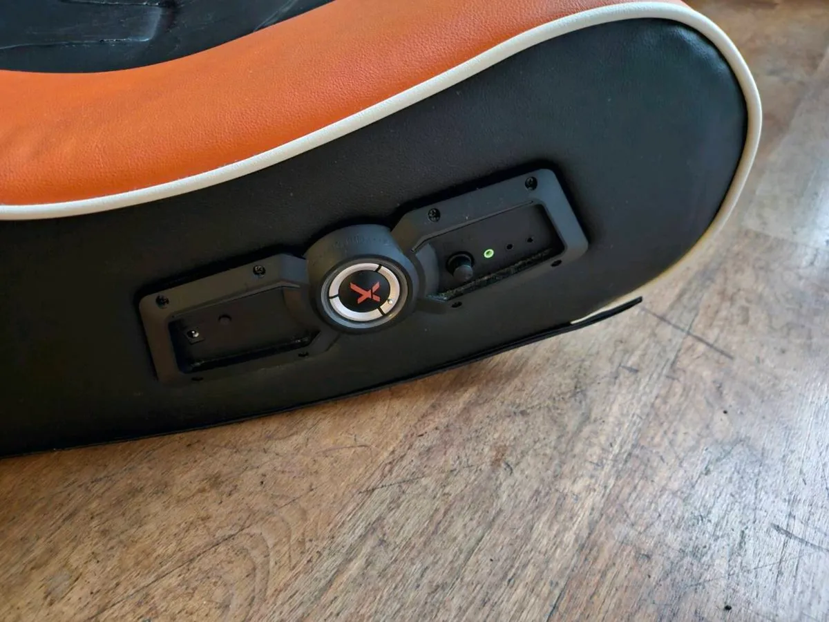 XROCKER Audio Gaming Chair - Image 3