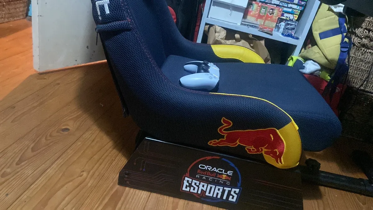 Logitech g923 - Image 2