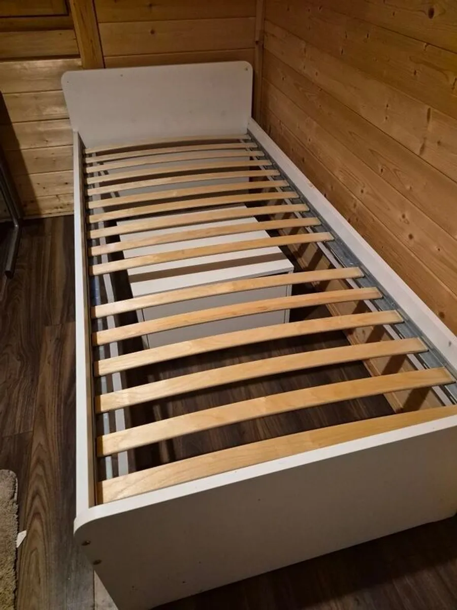 Single BED - Image 3