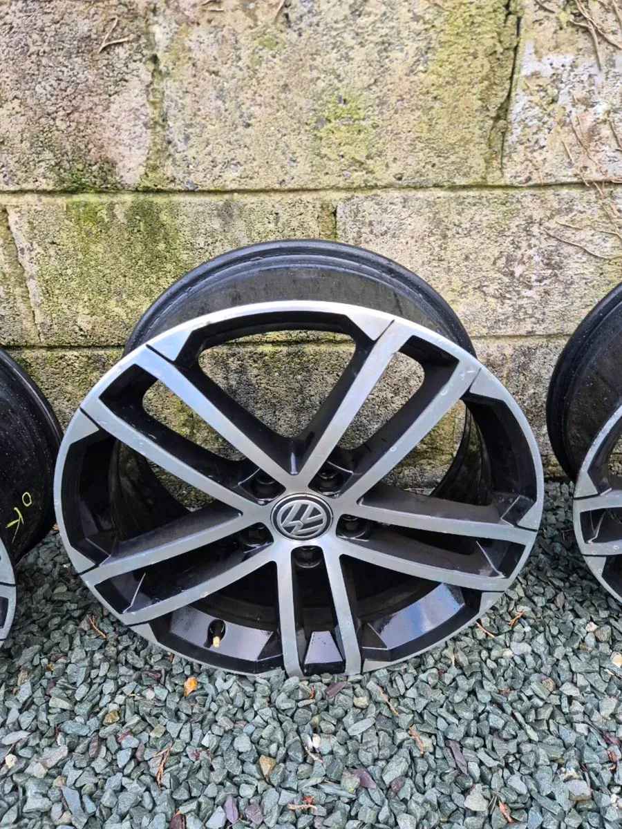 Genuine vw nagaro 18" alloy wheels - Image 4