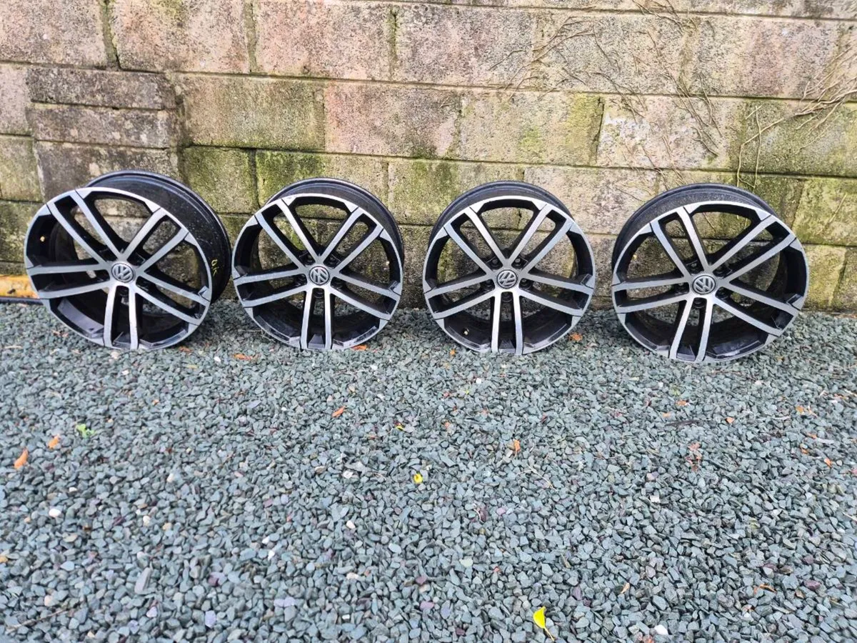 Genuine vw nagaro 18" alloy wheels - Image 1