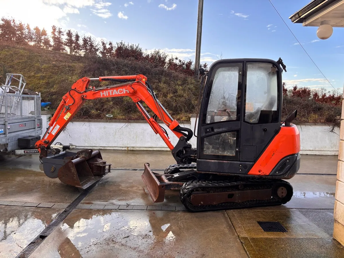Mini digger - Image 1
