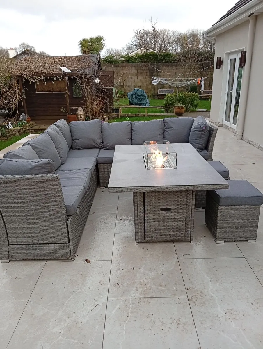 Rattan sofa set - Image 3