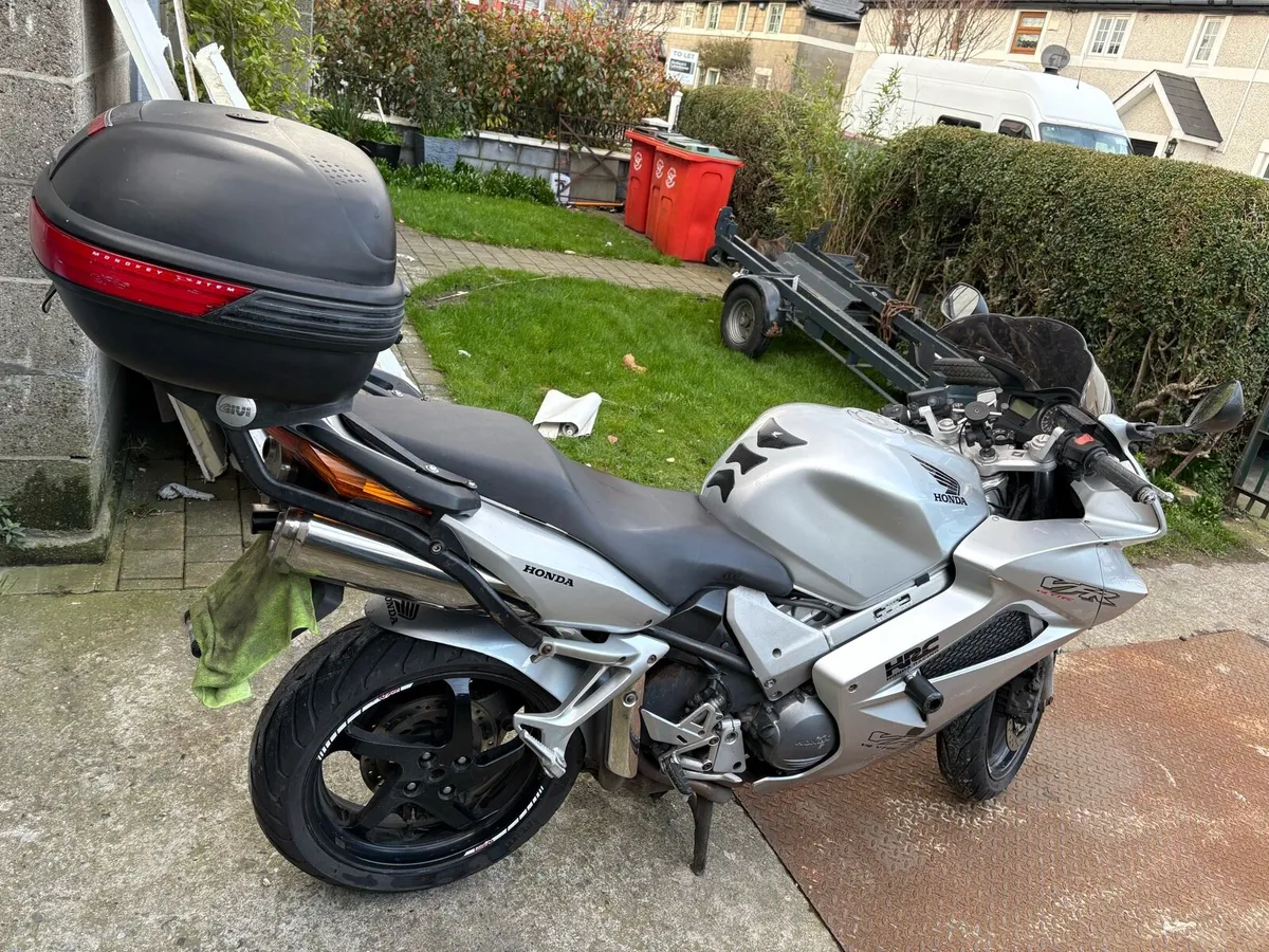 VFR 800 Vtev 2003 - Image 2
