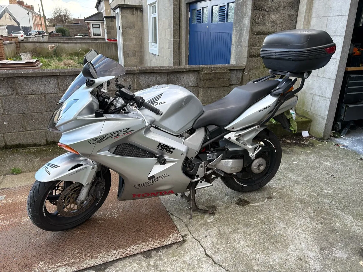 VFR 800 Vtev 2003 - Image 3