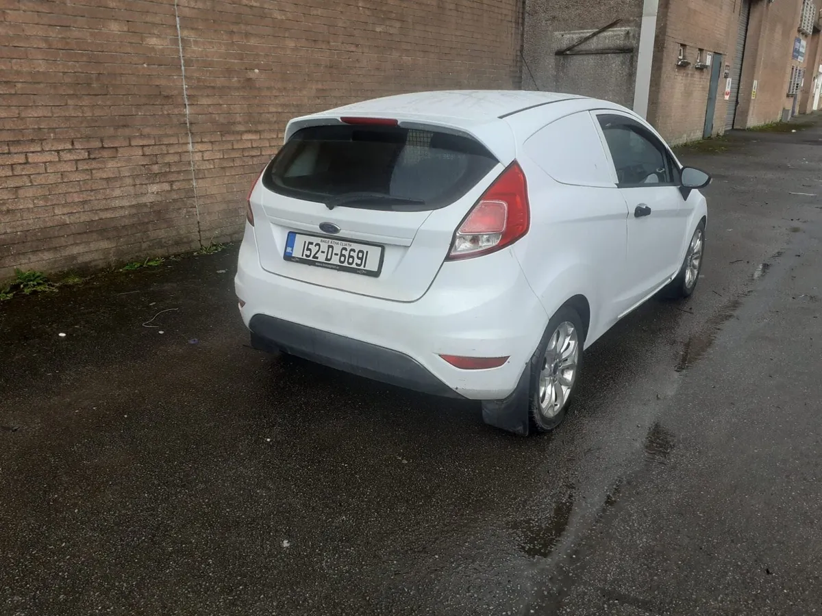 Ford Fiesta Van - Image 3