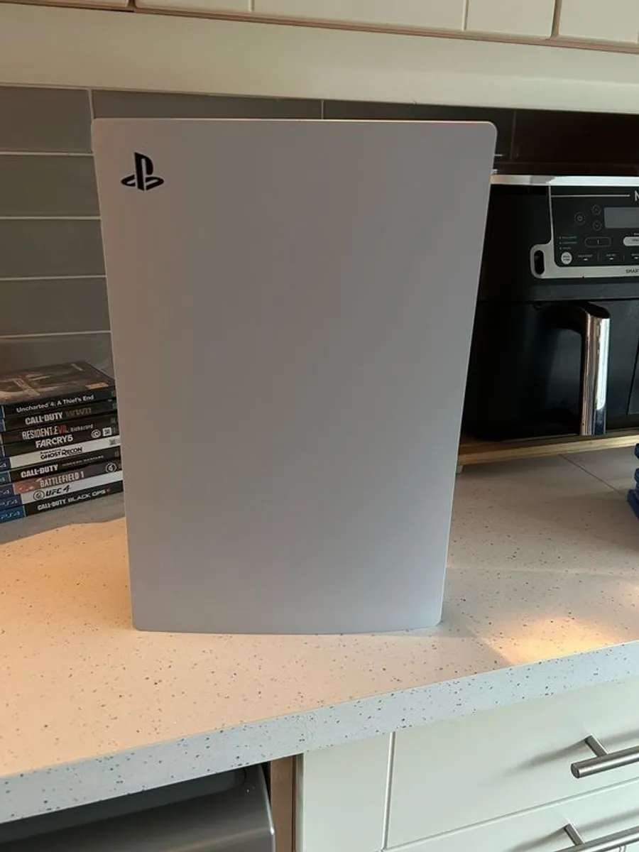 playstation 5 - Image 1
