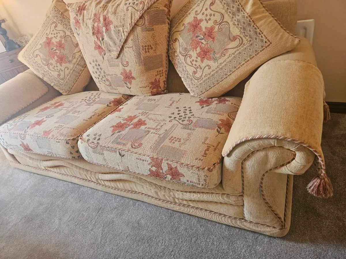 3 Seater & 2 Armchairs - Image 2