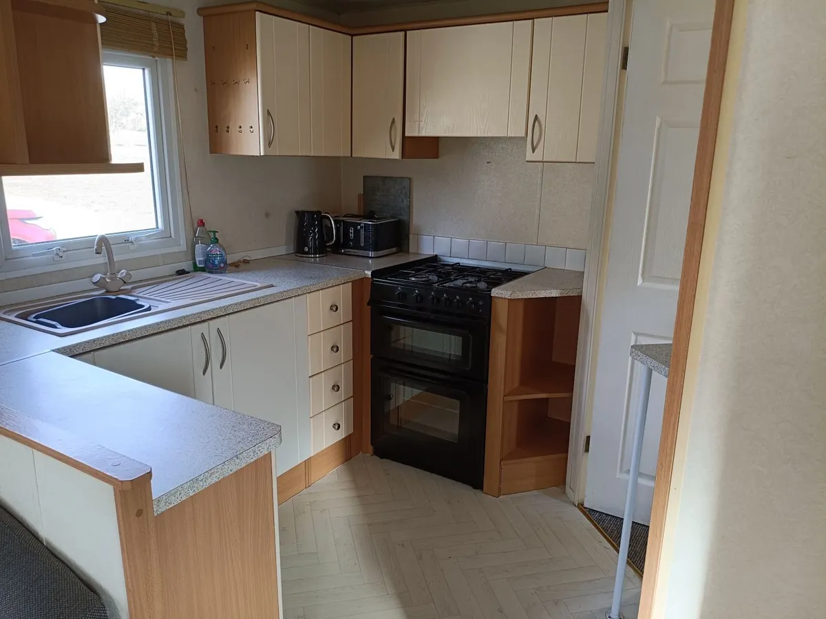 Mobile Home - Image 3