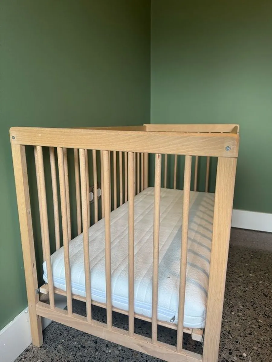 Baby cot - Image 4