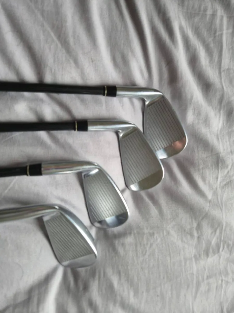 Taylormade RAC LT Graphite Shafted Irons 5 to SW - Image 3