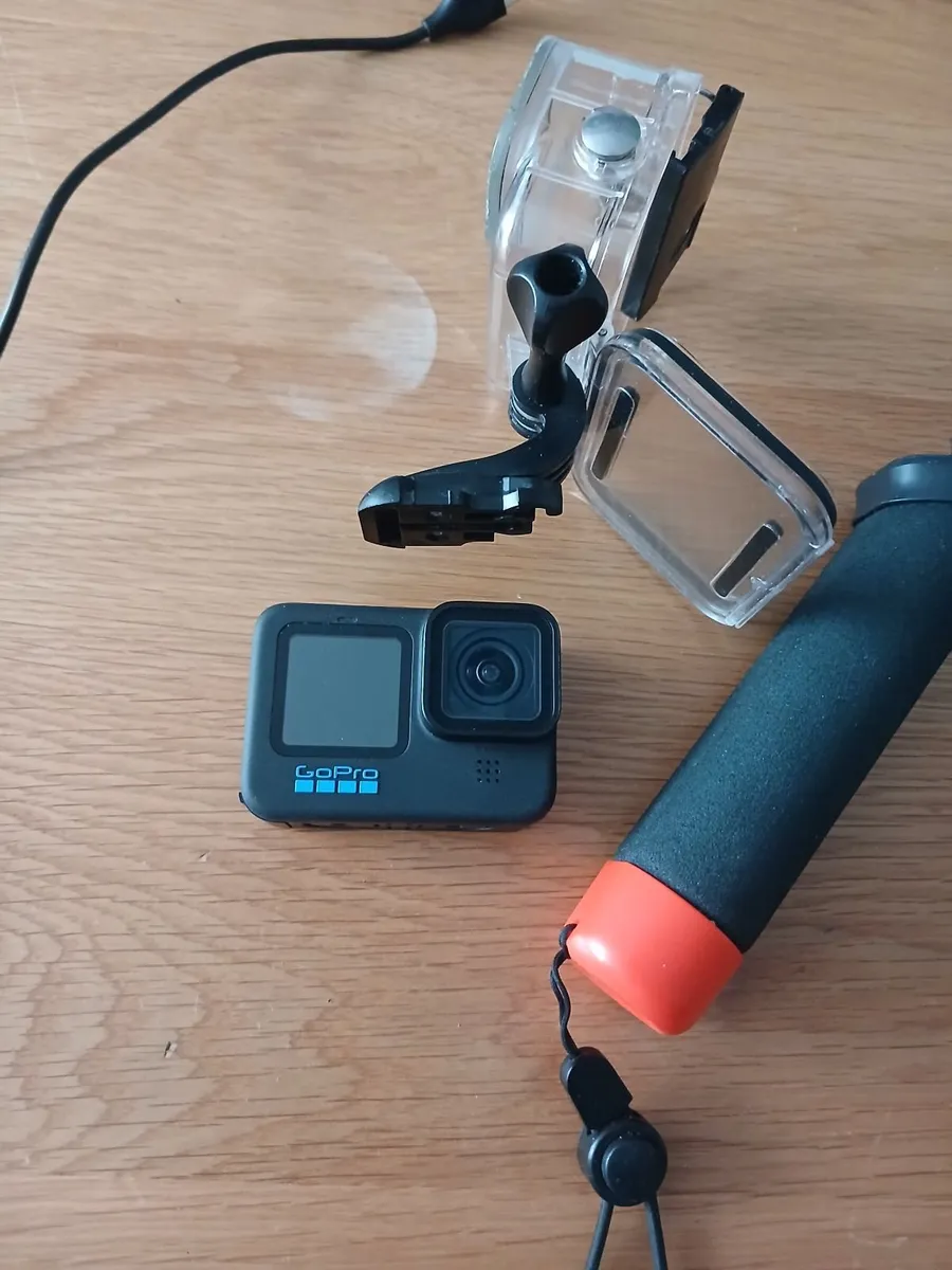 Go Pro HERO 11 camera - Image 3