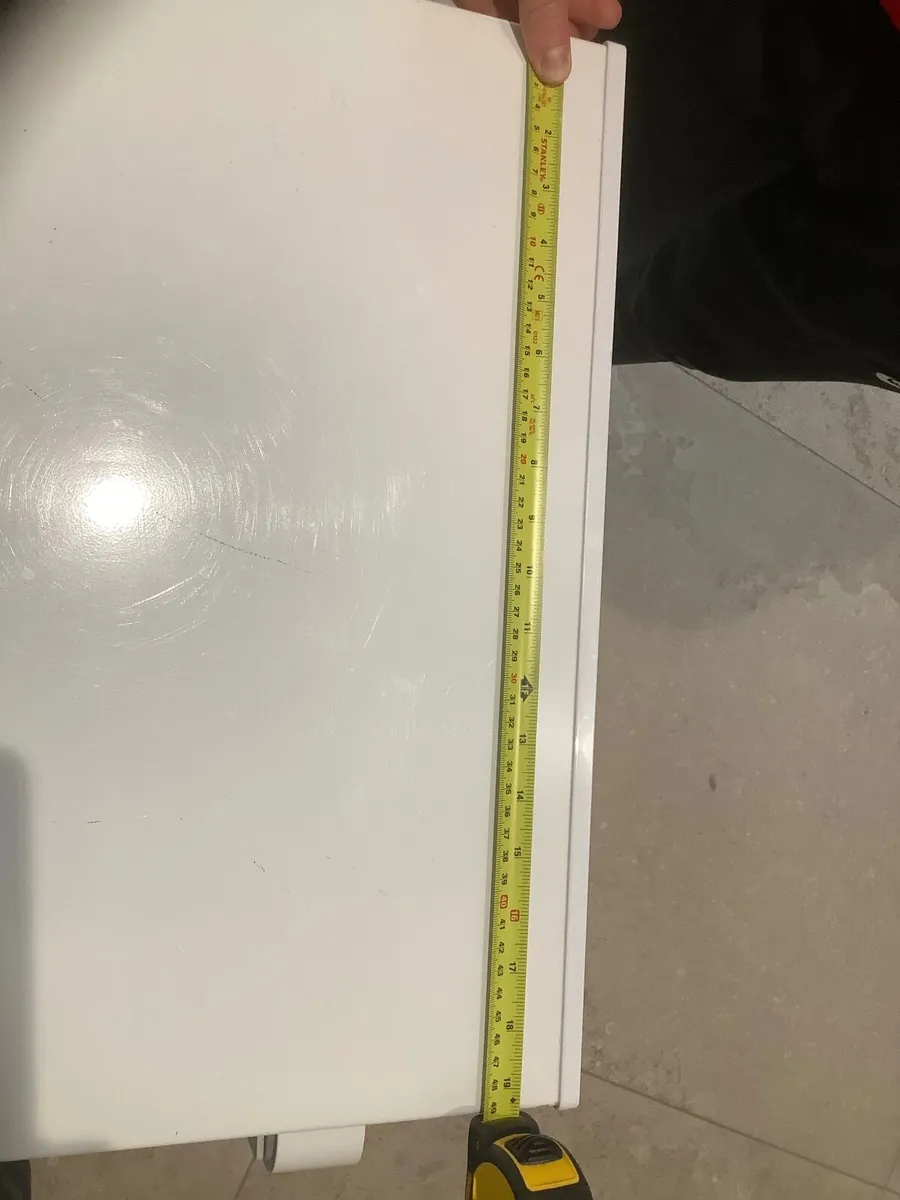 Small Chest freezer - Lec - Image 2