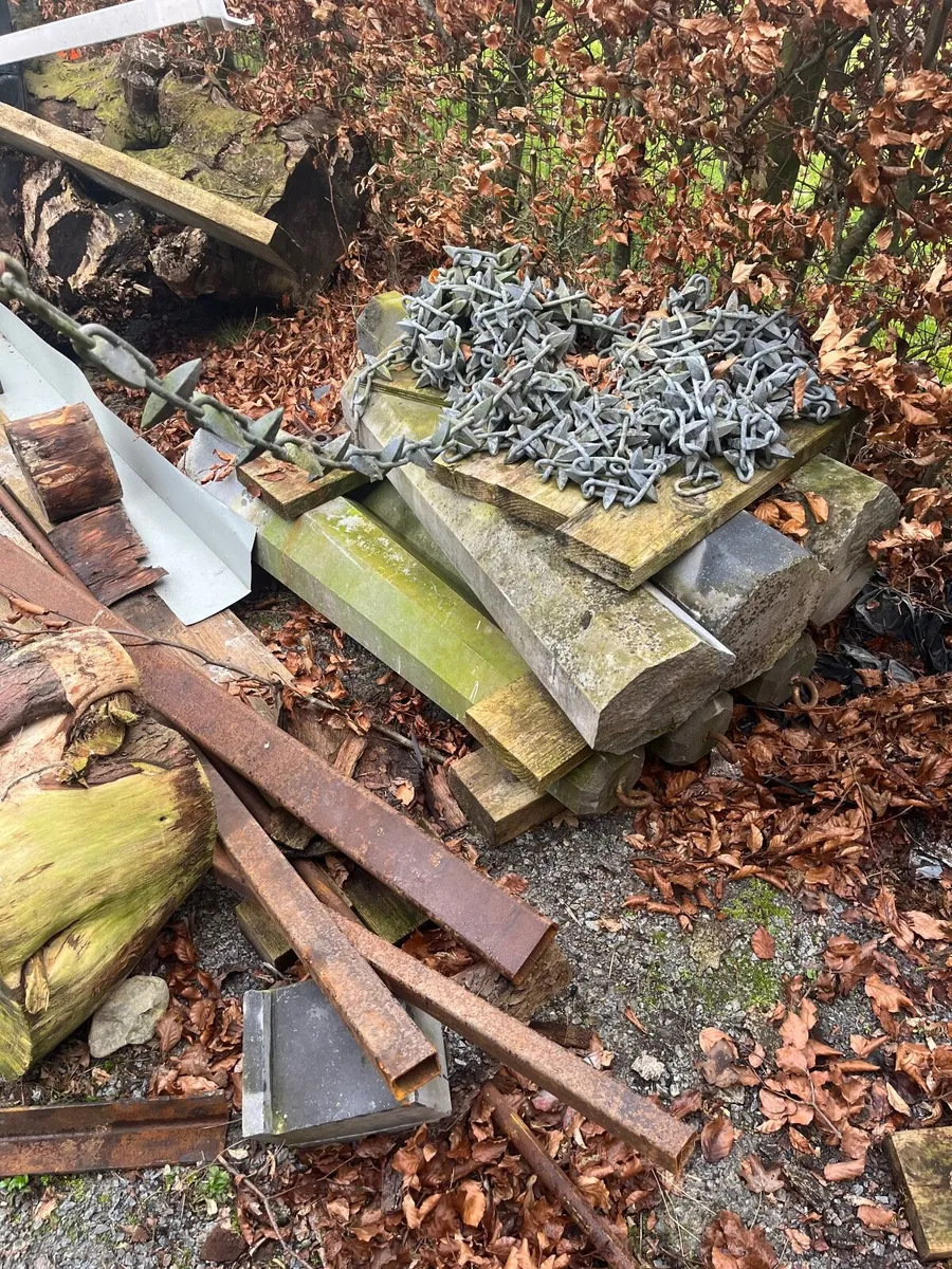 Old Limestone bollards and chain - Image 4
