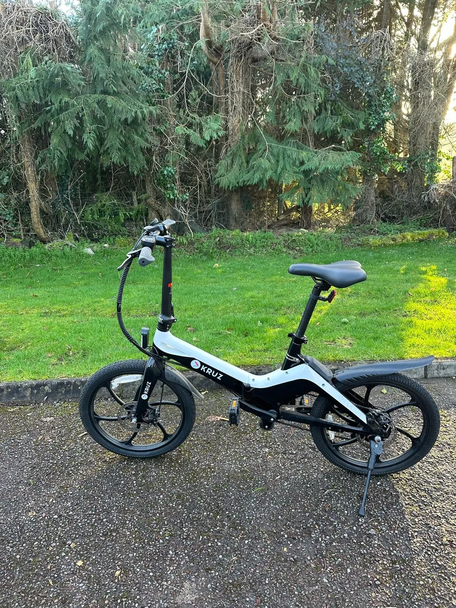Kruz Belize Electric Folding Bike - Image 2
