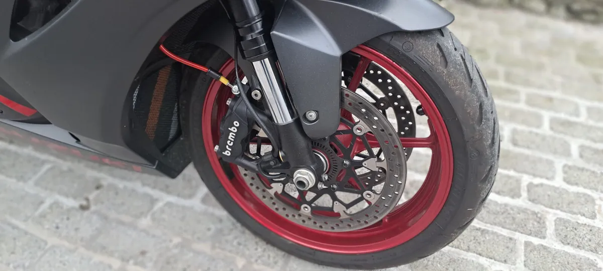 17 Suzuki GSX-R 1000 - Image 3