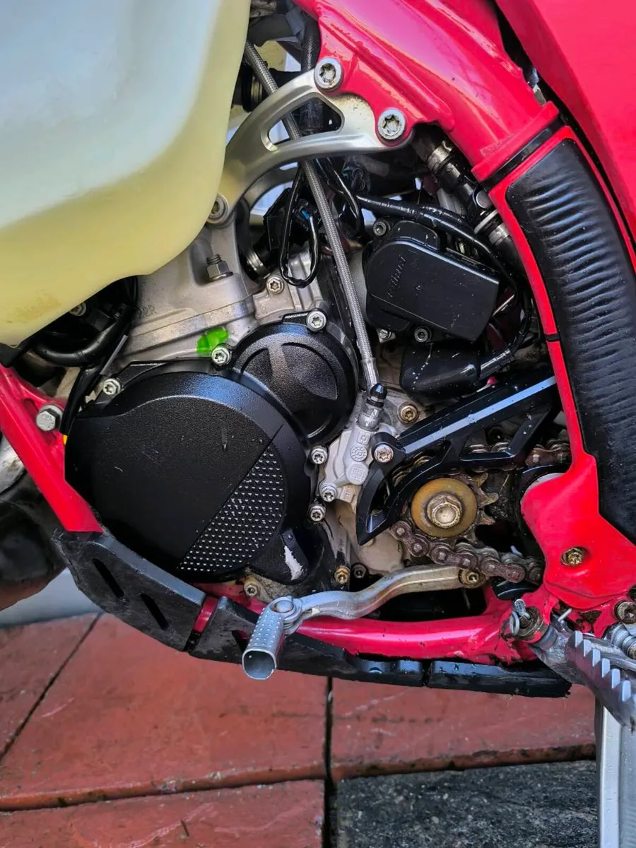 2024 gasgas  enduro 300 - Image 4