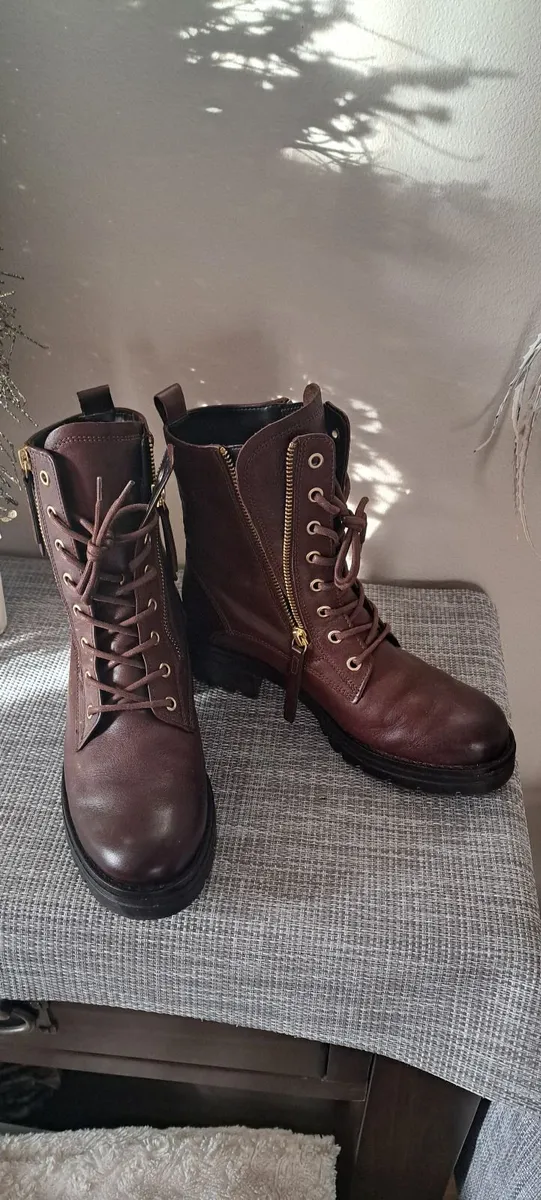 Gabor Boots size 4 - Image 1