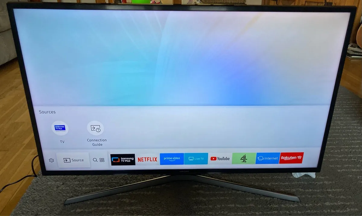 Samsung 40” Smart TV - Image 1