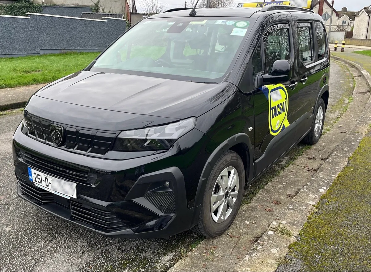 Taxi for rent - Image 3