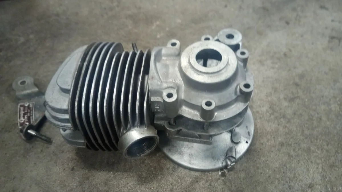 Looking for. - Image 2