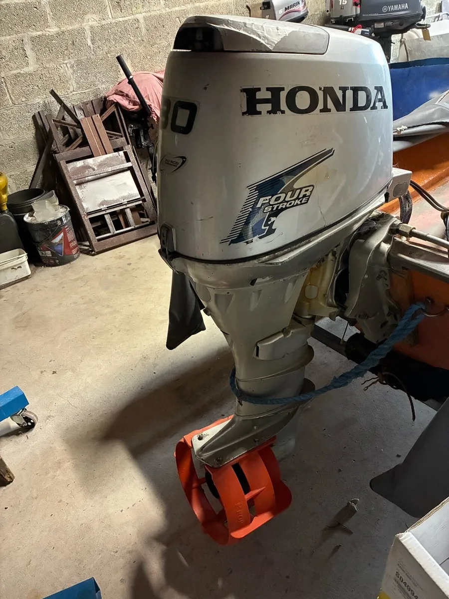 Honda 30hp outboard engine - Image 2