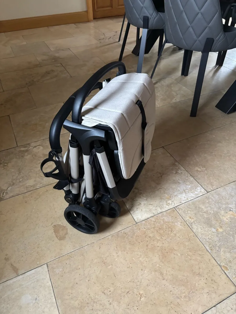 My babiie compact stroller - Image 2