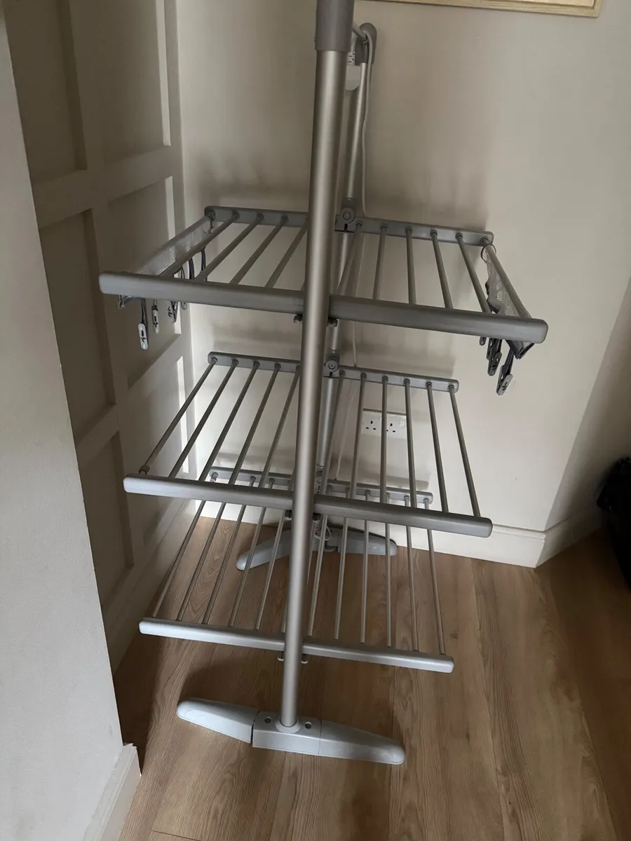 Electric clothes horse - Image 2