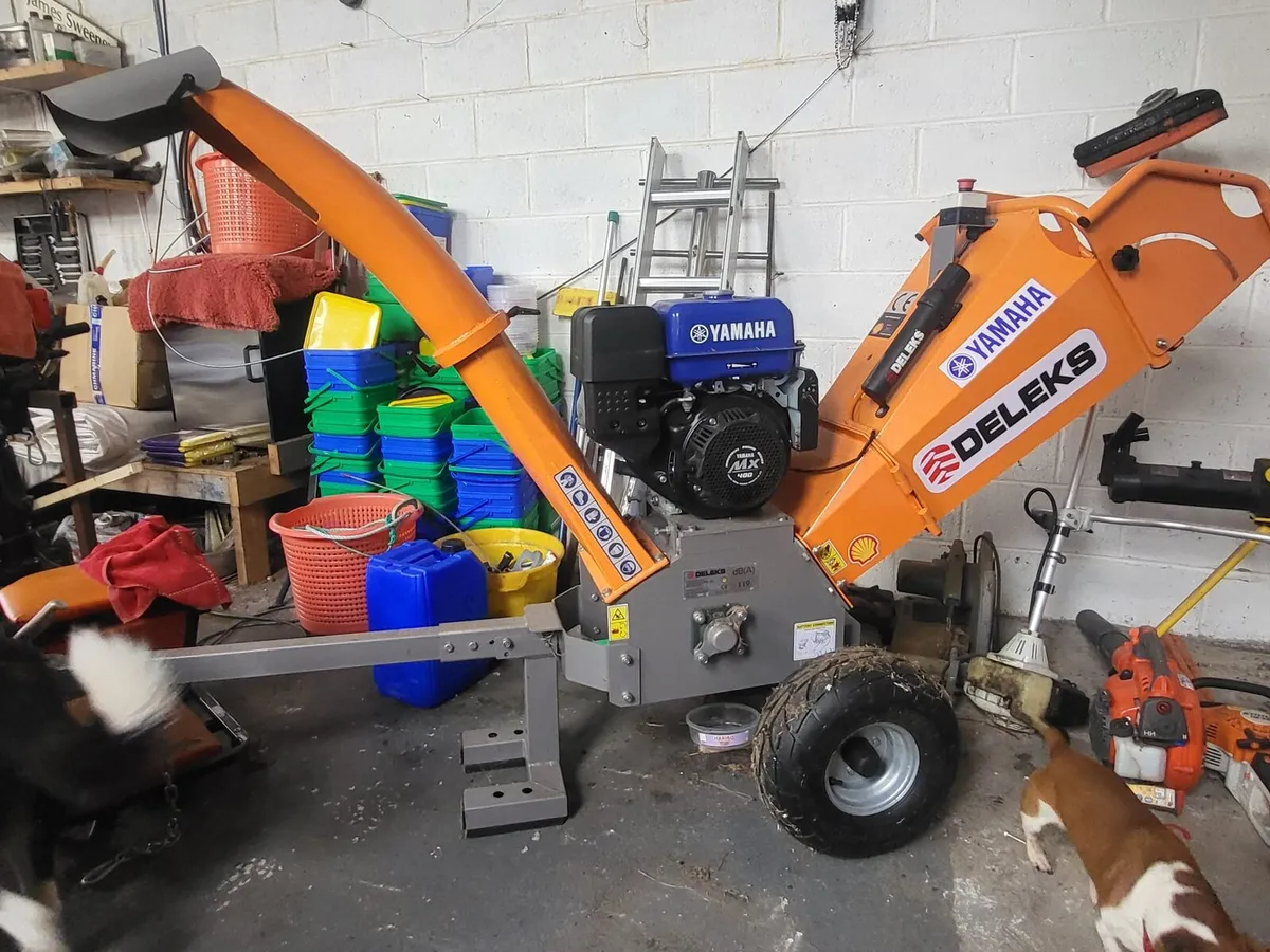 Deleks wood chipper - Image 1