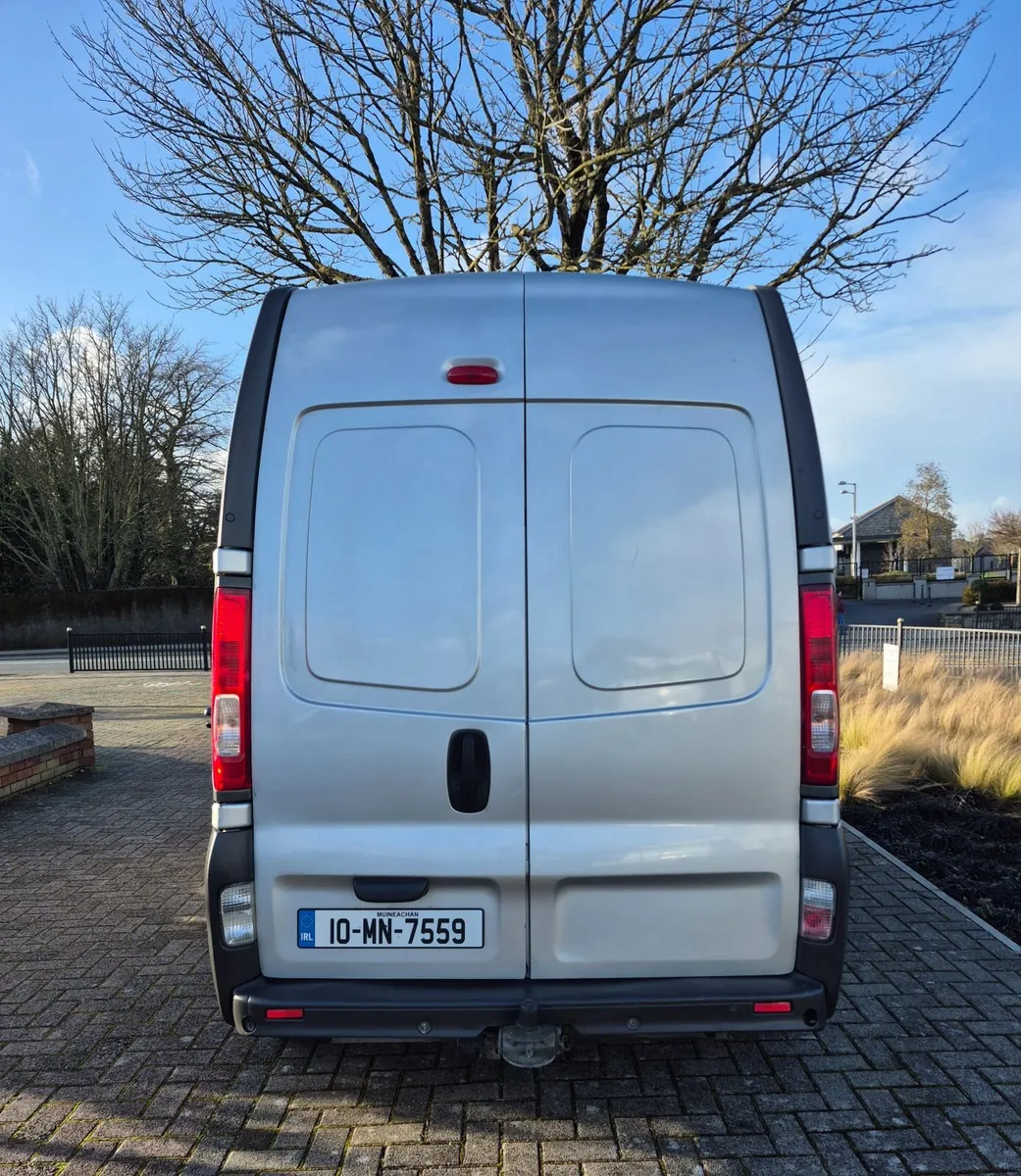 2010 Vauxhall Vivaro Camper - Image 4