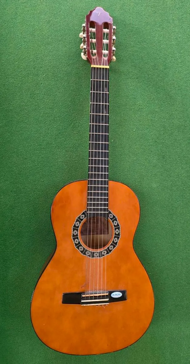 Child's half size Guitar - Image 1