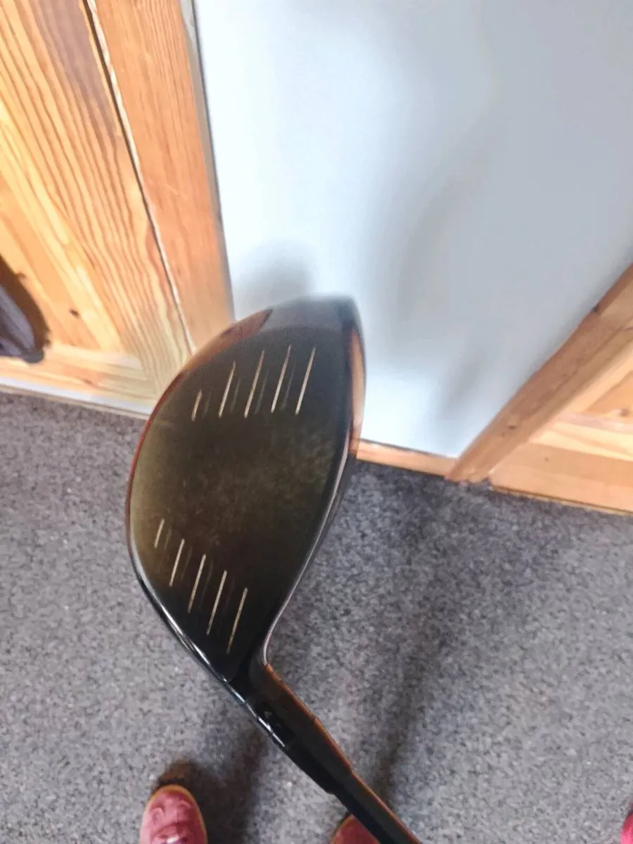Titleist 915 D4 Driver - Image 3