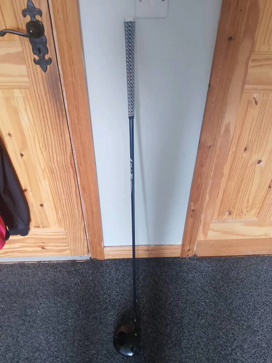 Titleist 915 D4 Driver - Image 4