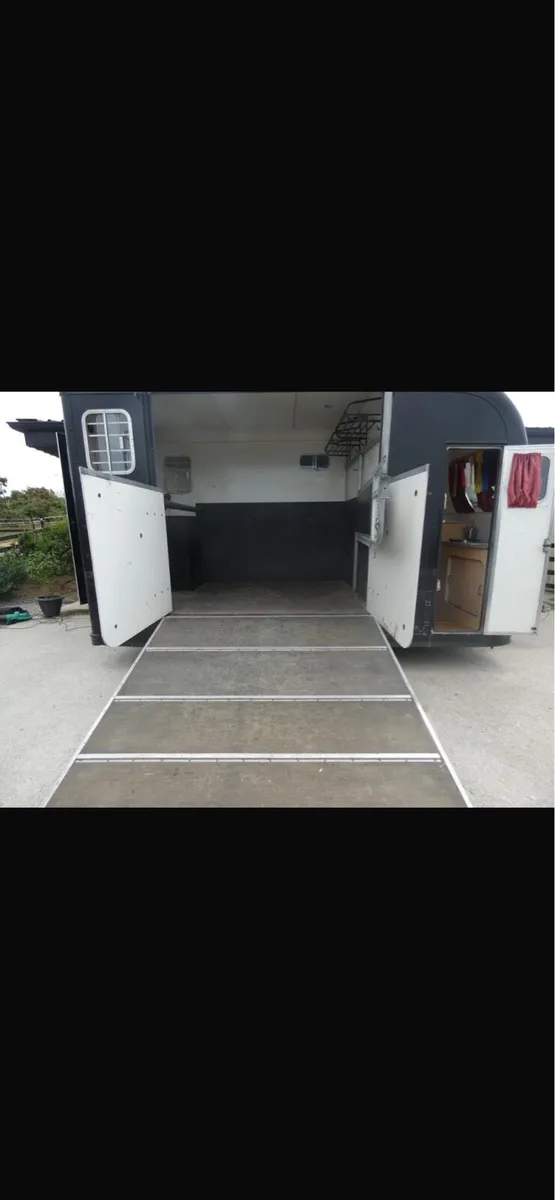 Horsebox - Image 2