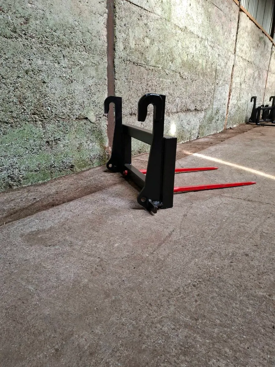 Pinnacle Fabrication Bale Spike - Image 2