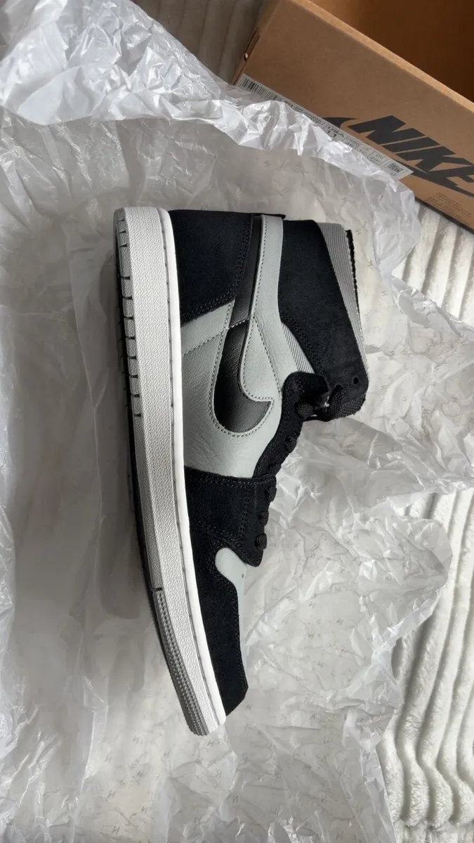 Nike shoes clearance - Image 3