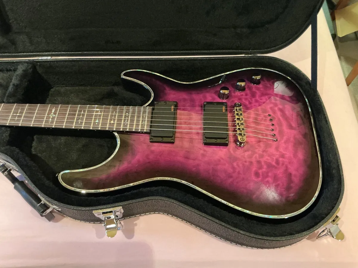 Shecter hellraiser guitar and case like new - Image 1