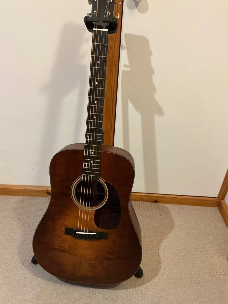 Eastman E1 accoustic guitar and softcase - Image 1