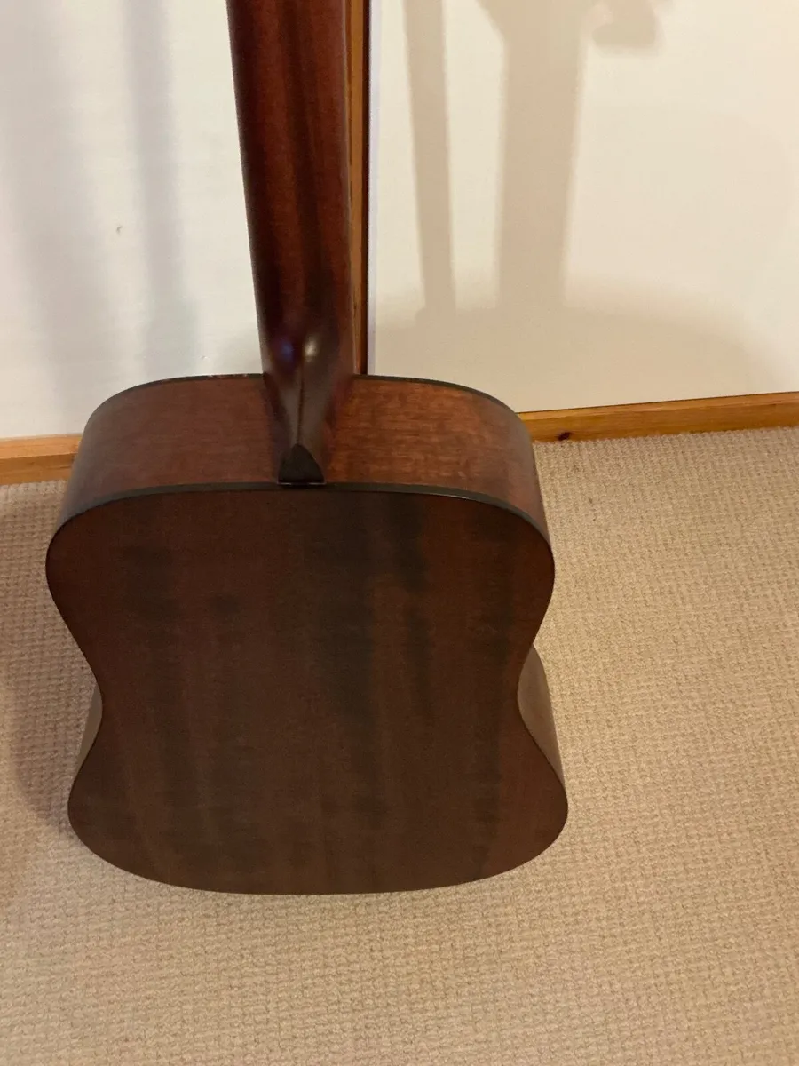 Eastman E1 accoustic guitar and softcase - Image 4