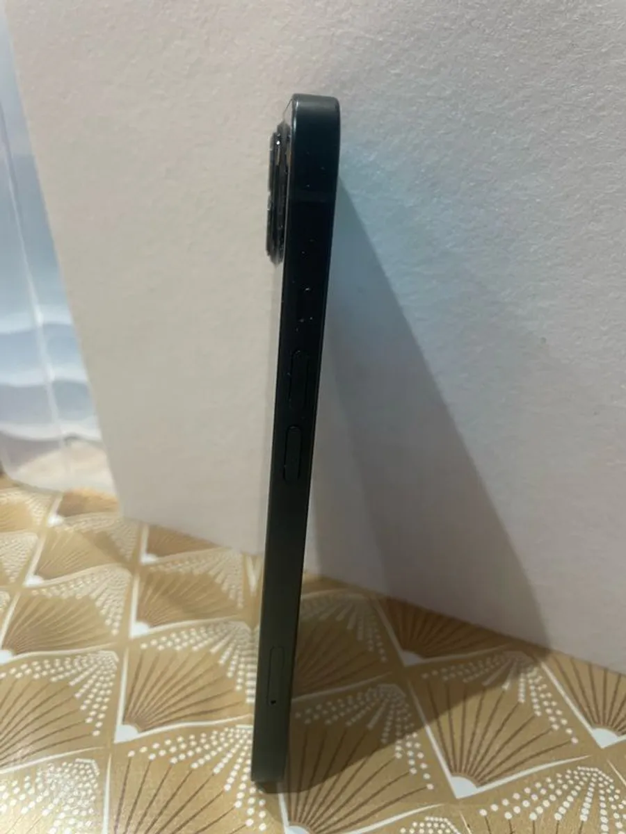 Iphone 13 - Image 3
