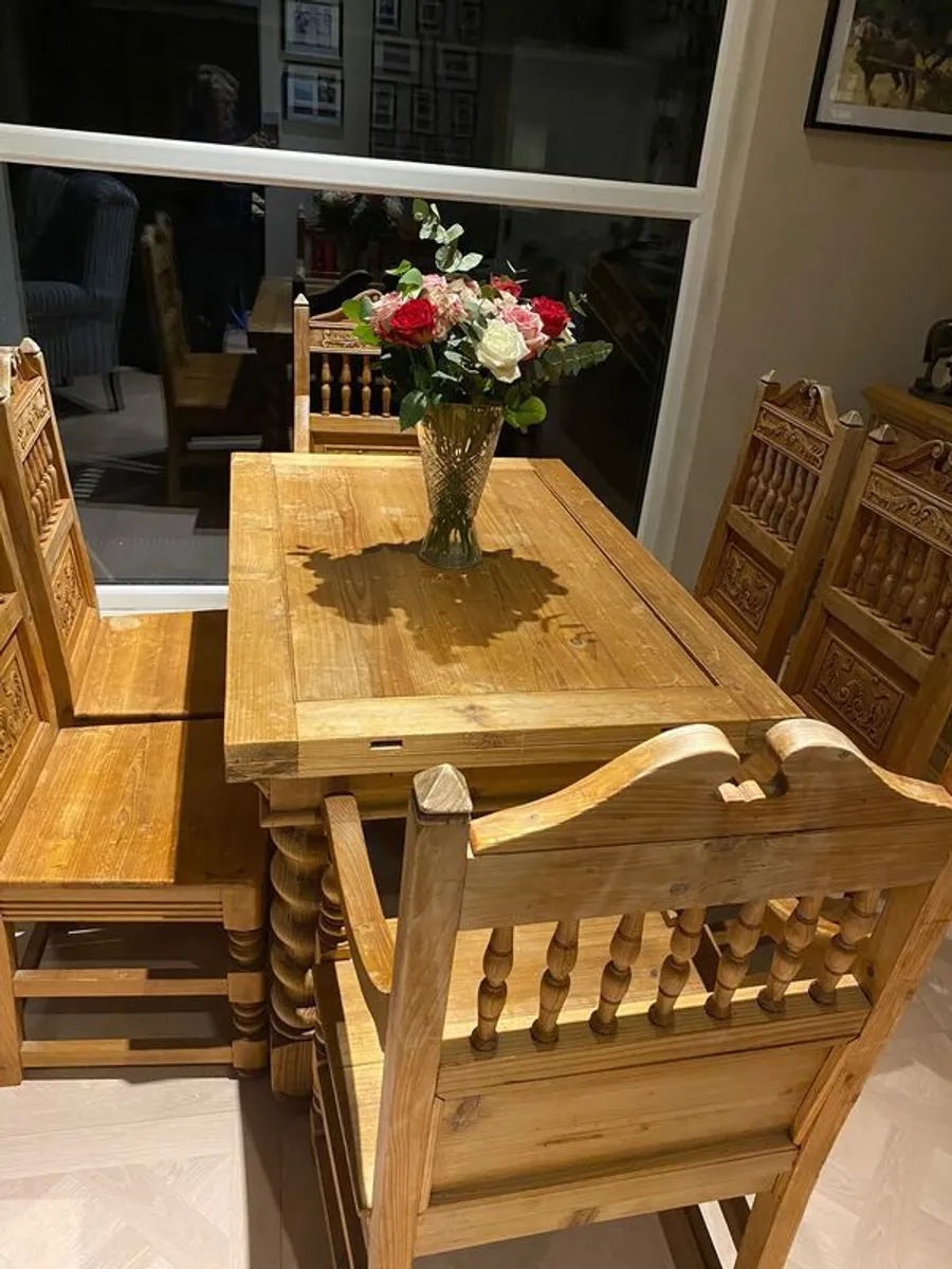 Extendable dining table and sideboard - Image 2