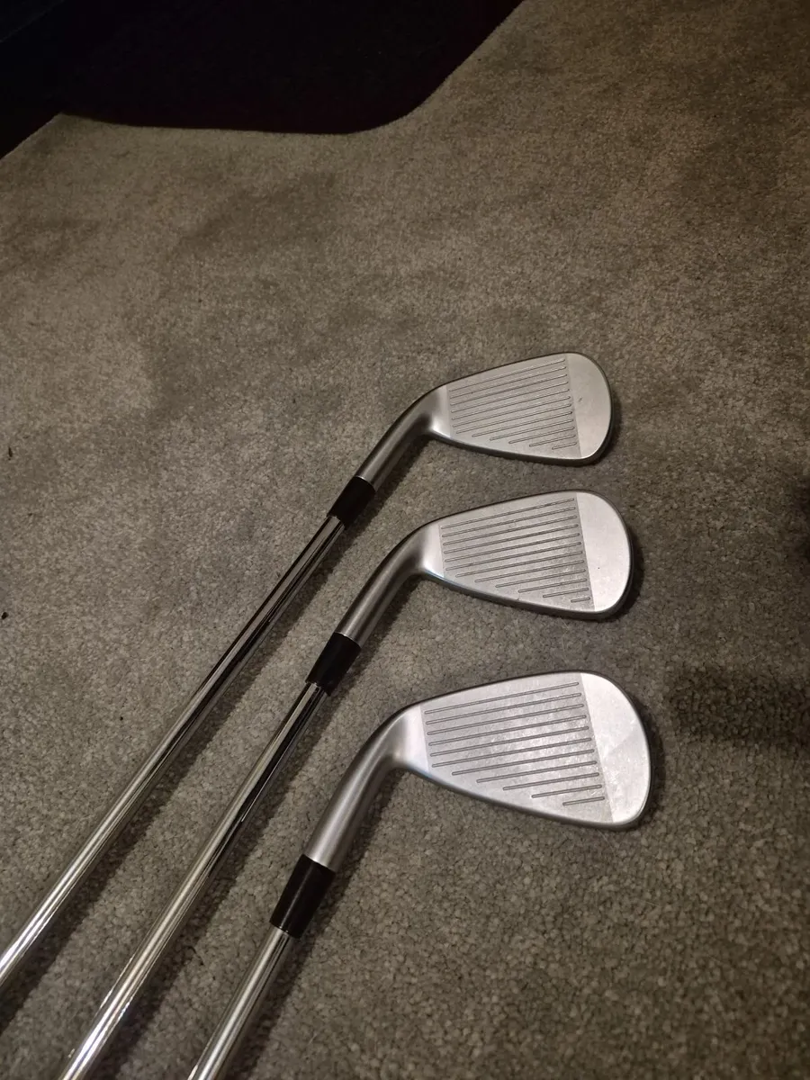 Mizuno irons  925 hot metal pro - Image 1
