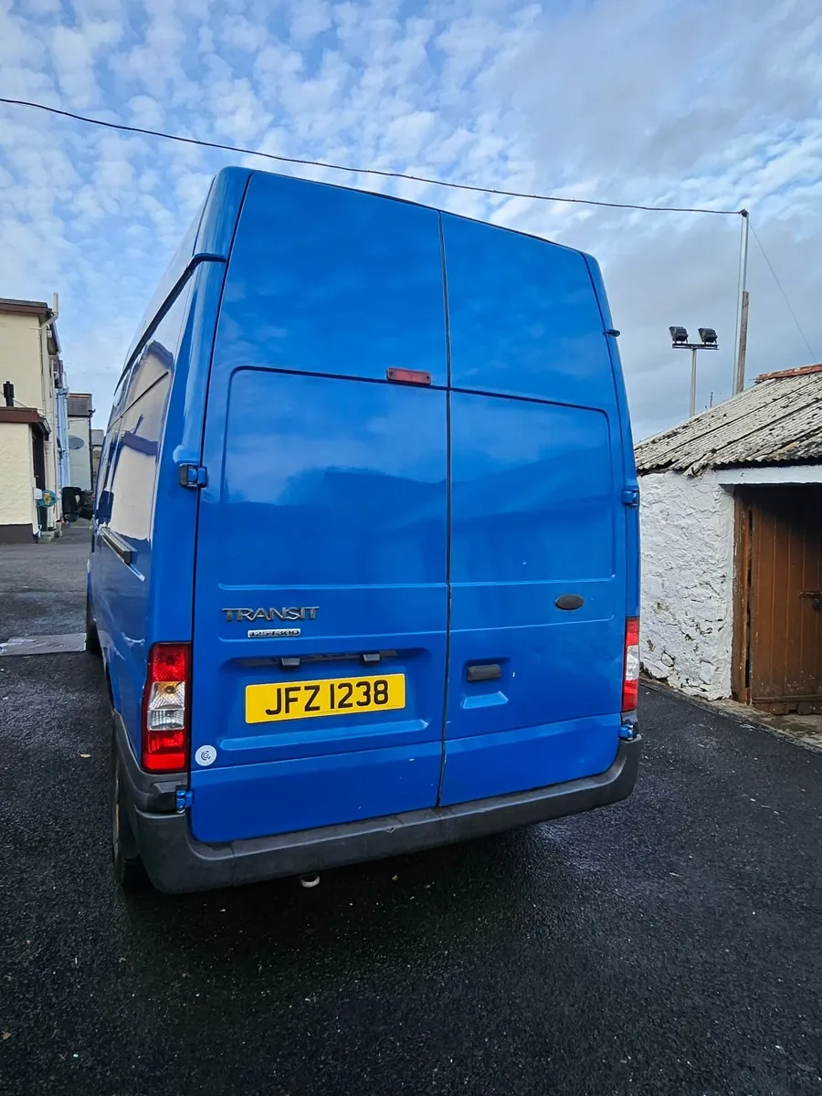 Ford Transit 2012 - Image 2