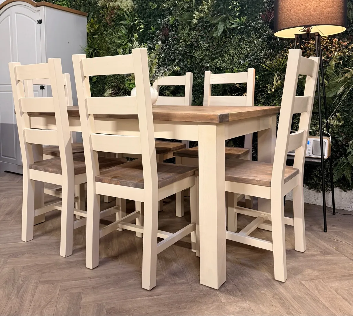 Rustic style kitchen table & 6 chairs - Image 1